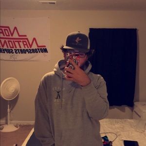 Meet your Posher, Mikel